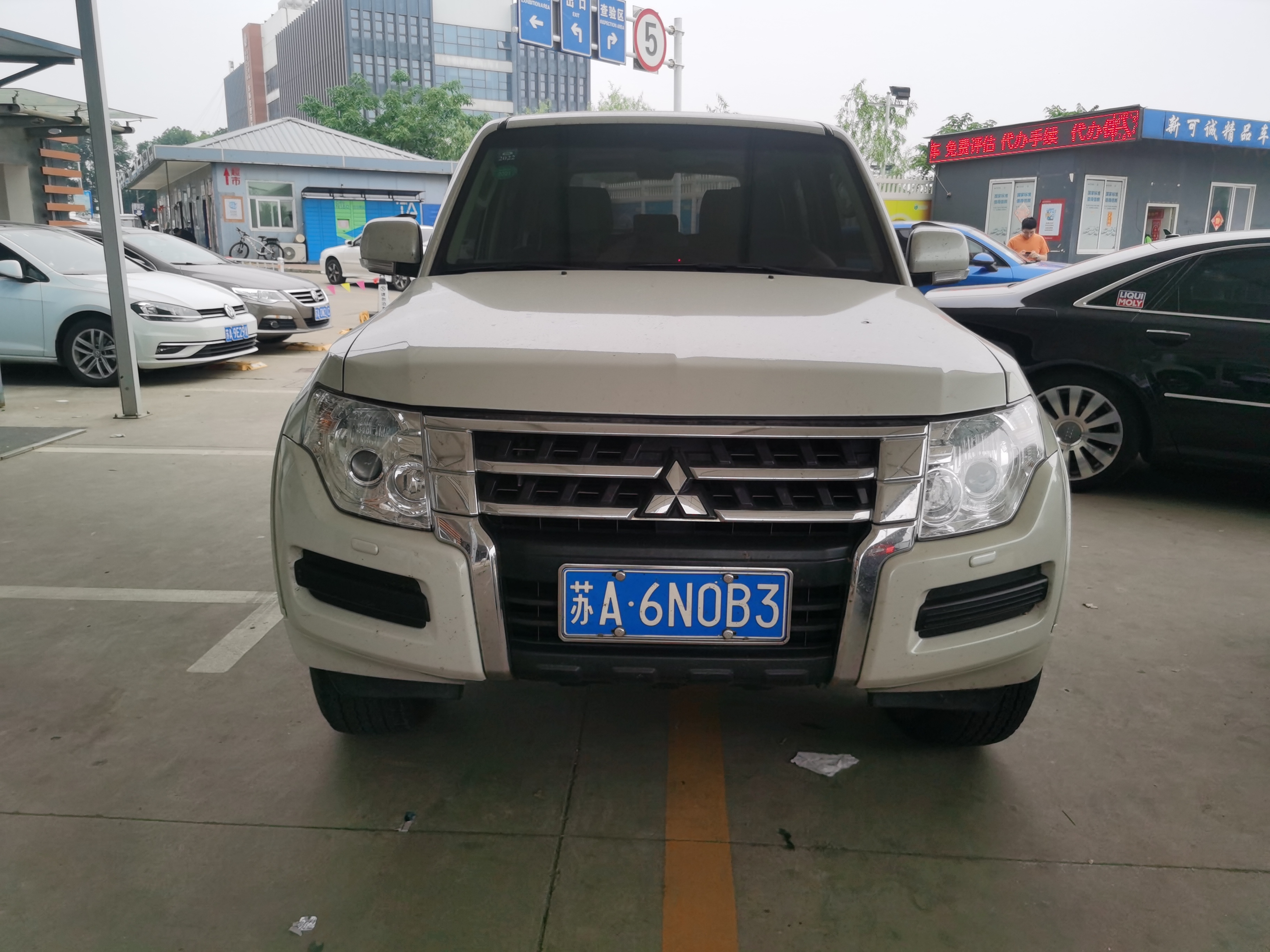 三菱16款帕杰罗 进口 3 0l 自动标准版国v 三菱二手车 帕杰罗 进口 二手车 南京二手车交易市场