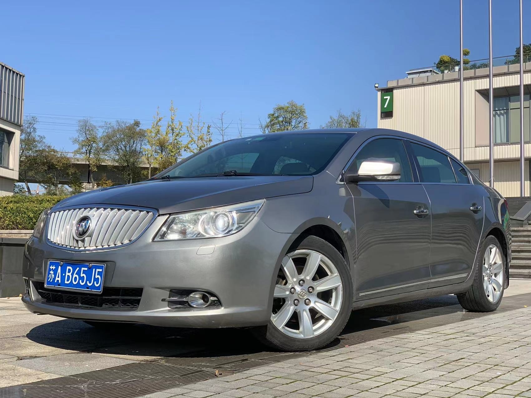 别克2009款 君越 2.4l豪华版 (已售)