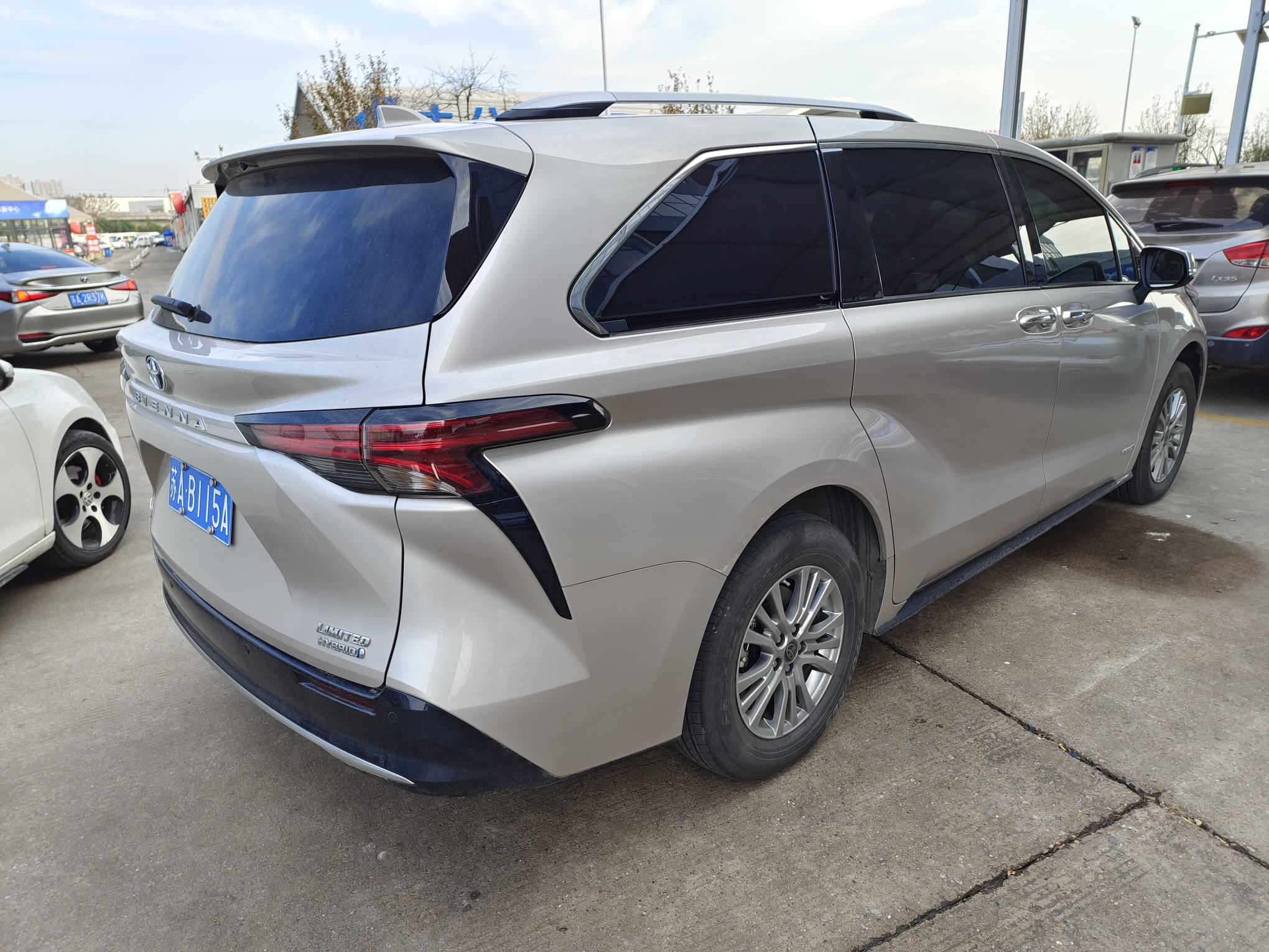 丰田2021款 赛那sienna 2.