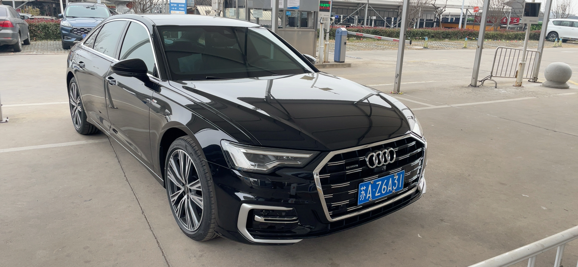 奥迪2023款 奥迪a6l 45 tfsi quattro 臻选动感型,二手车,南京二手车