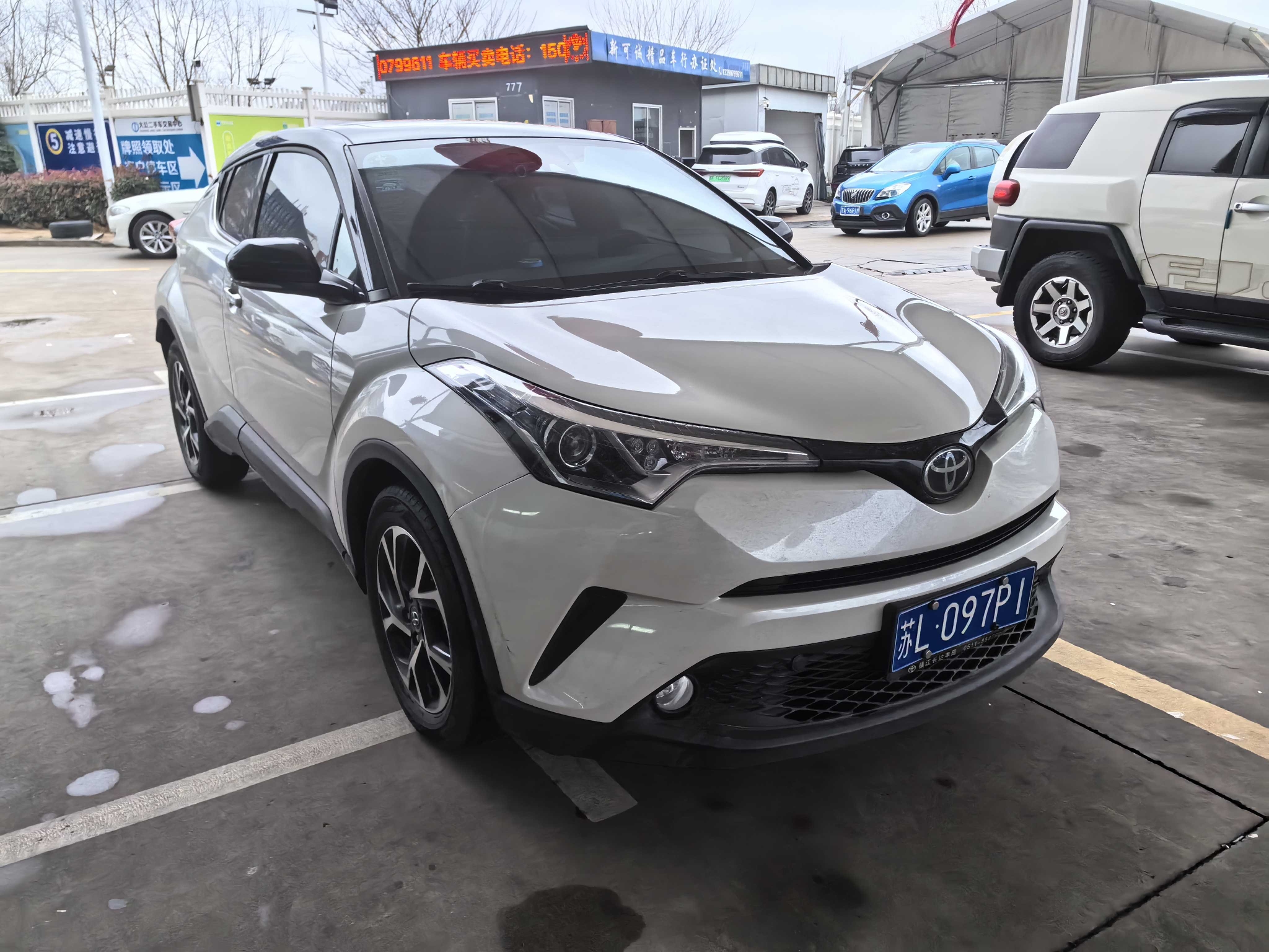 2020款丰田C-HR 2.0L 领先版低首付零压力大公二手车交易中心